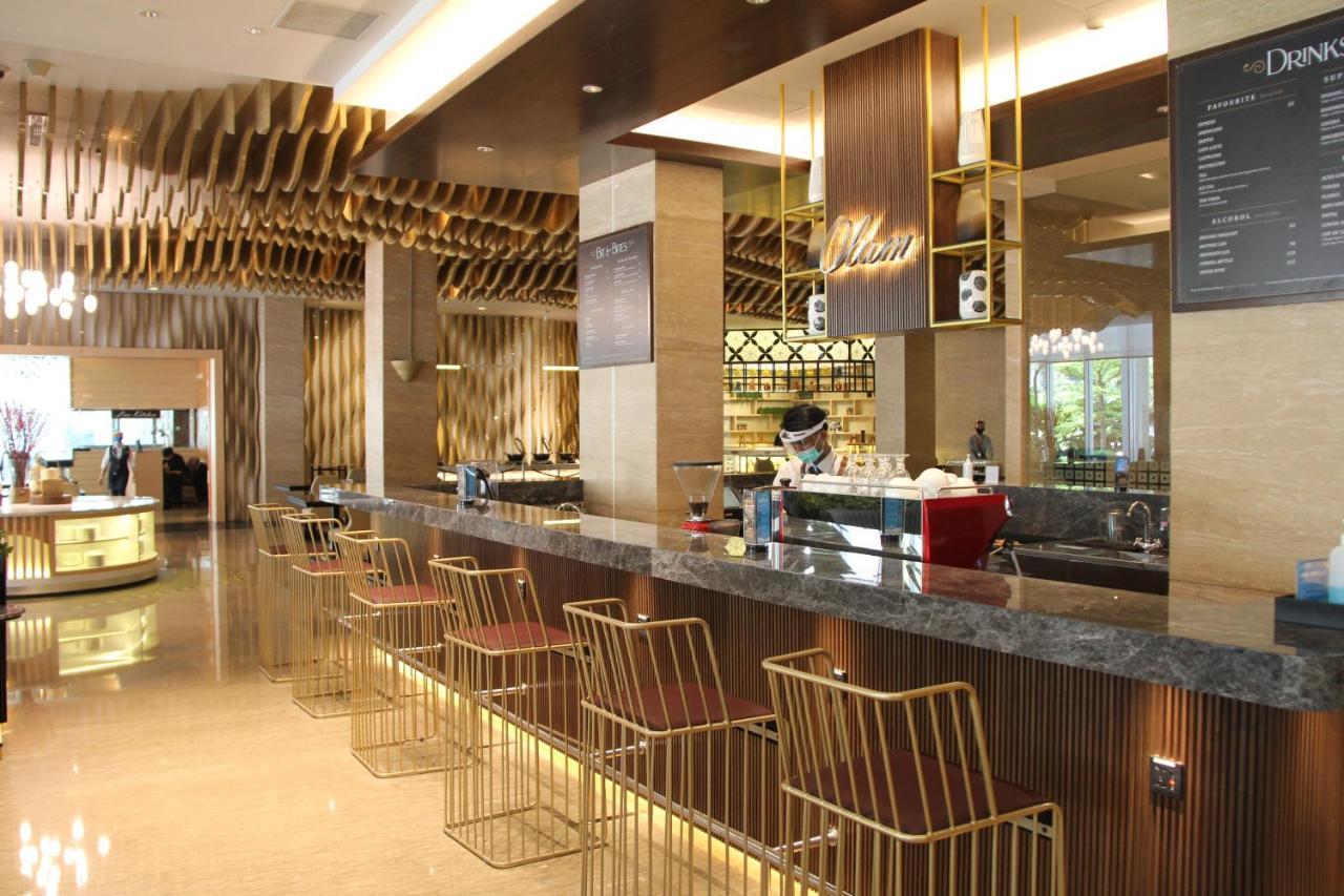 Js Luwansa Hotel & Convention Center Jakarta Exterior photo