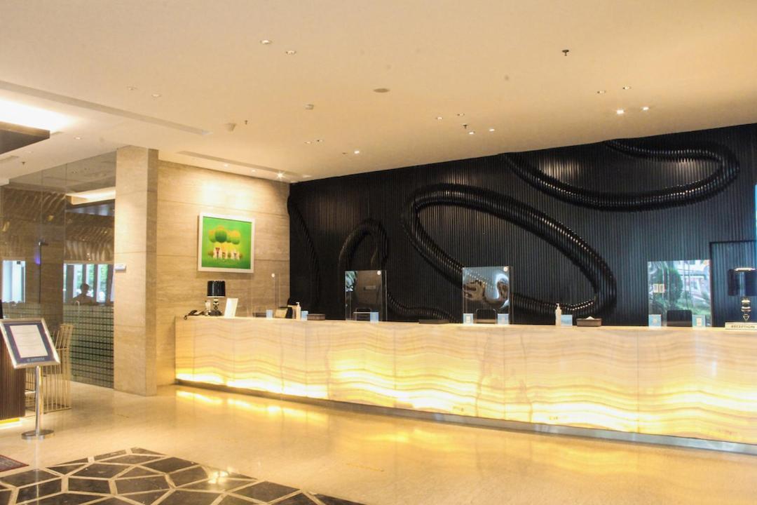 Js Luwansa Hotel & Convention Center Jakarta Exterior photo