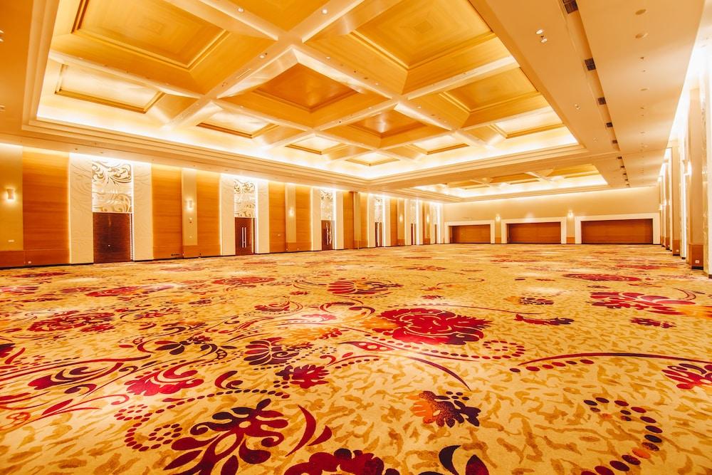 Js Luwansa Hotel & Convention Center Jakarta Exterior photo